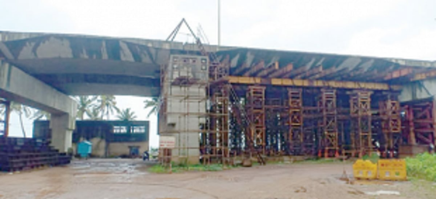 Acute labour shortage delays Varunapuri to MPT flyover project 1 Acute labour shortage delays Varunapuri to MPT flyover project