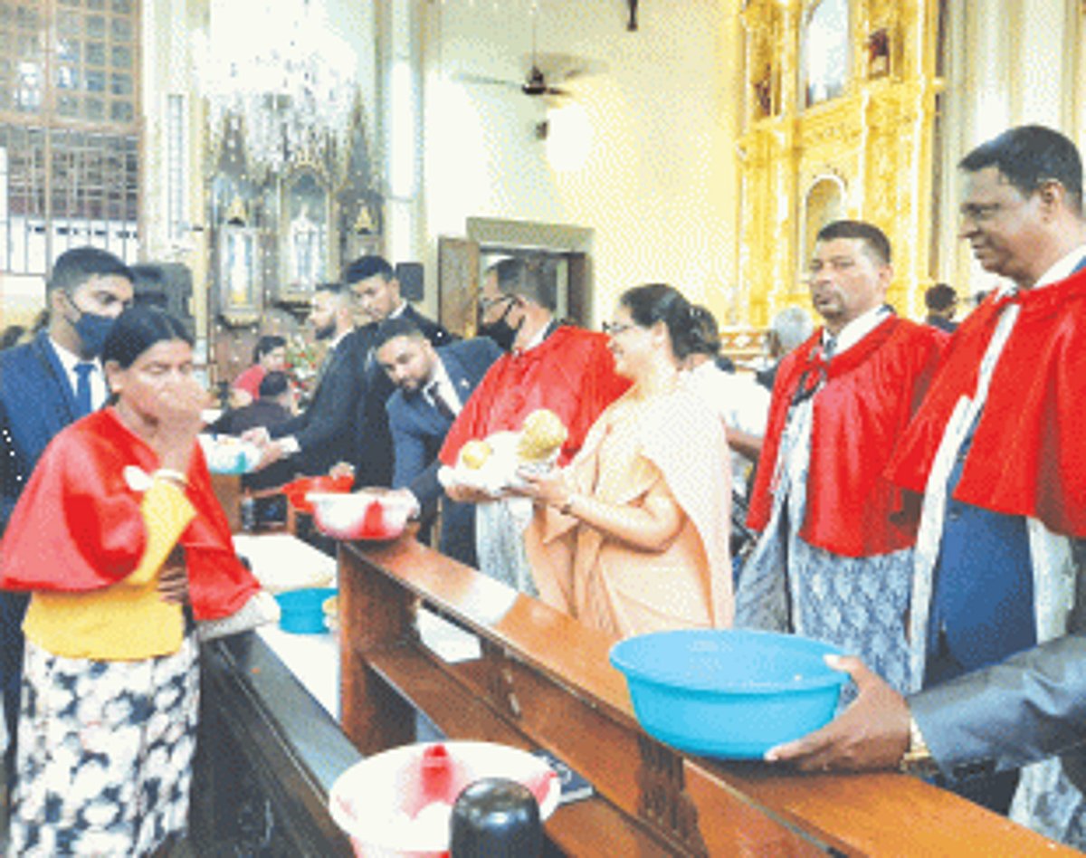 After 2-year gap, thousands throng Colva’s Fama to seek blessings of Menino Jesus