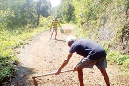 After KTC’s threat to stop plying  buses, Salgini villagers repair road