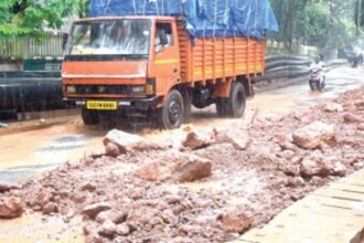 After O Heraldo report, GSUDA-appointed contractor begins patch work of road from Caculo Mall to Tonca STP