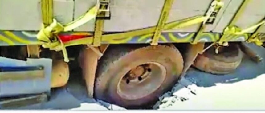 After Panjim, road caves in at Duler, causes traffic chaos