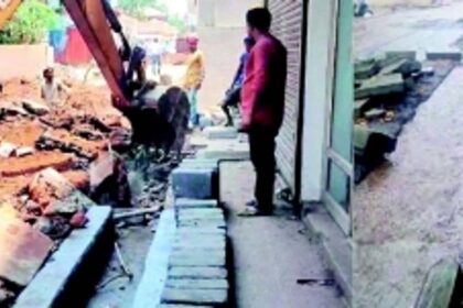 After Saturday’s flooding, reconstruction  of drain near Jama Masjid begins