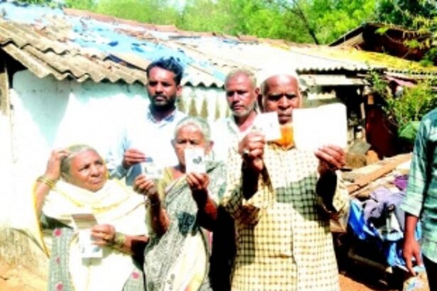 After decades in squalor, slum dwellers at Bandora urge govt for basic amenities