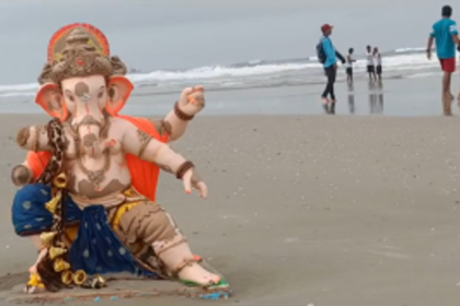 After immersion, idols wash ashore at Colva beach