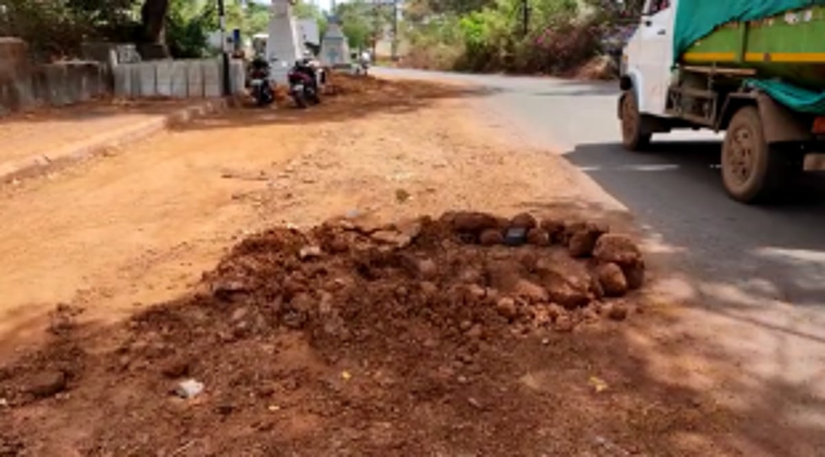 After power cabling, Ganesh Puri road in Mapusa awaits restoration