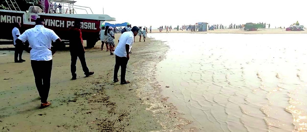 After raw sewage flows into Colva creek,
PCB inspects site, collects water samples