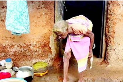 Aged DSS beneficiary Bhagirathi will no
longer  go to the bank, the bank will
come to her
