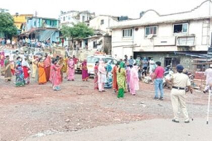 Aggrieved Mangor Hill women  protest near Varunapuri Gate