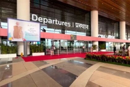 Agitated taximen threaten to block approach road to Manohar International Airport