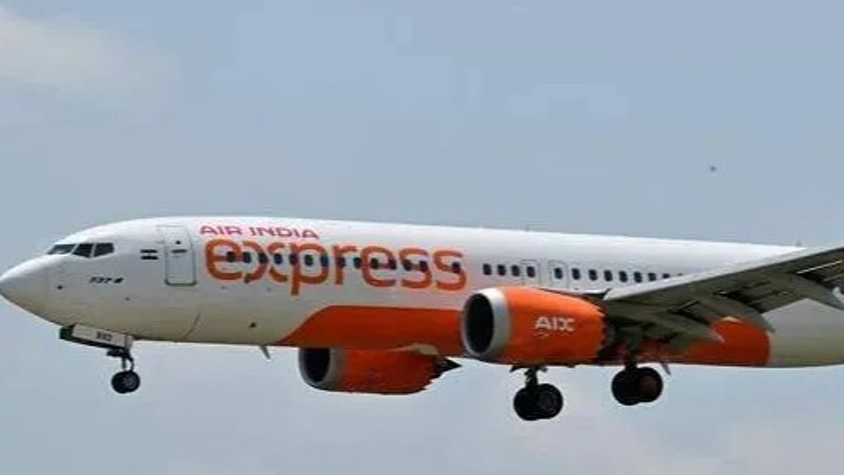 Air India Express Delhi–Indore Flight Issues ‘PAN-PAN’ Alert After Engine Snag, Lands Safely