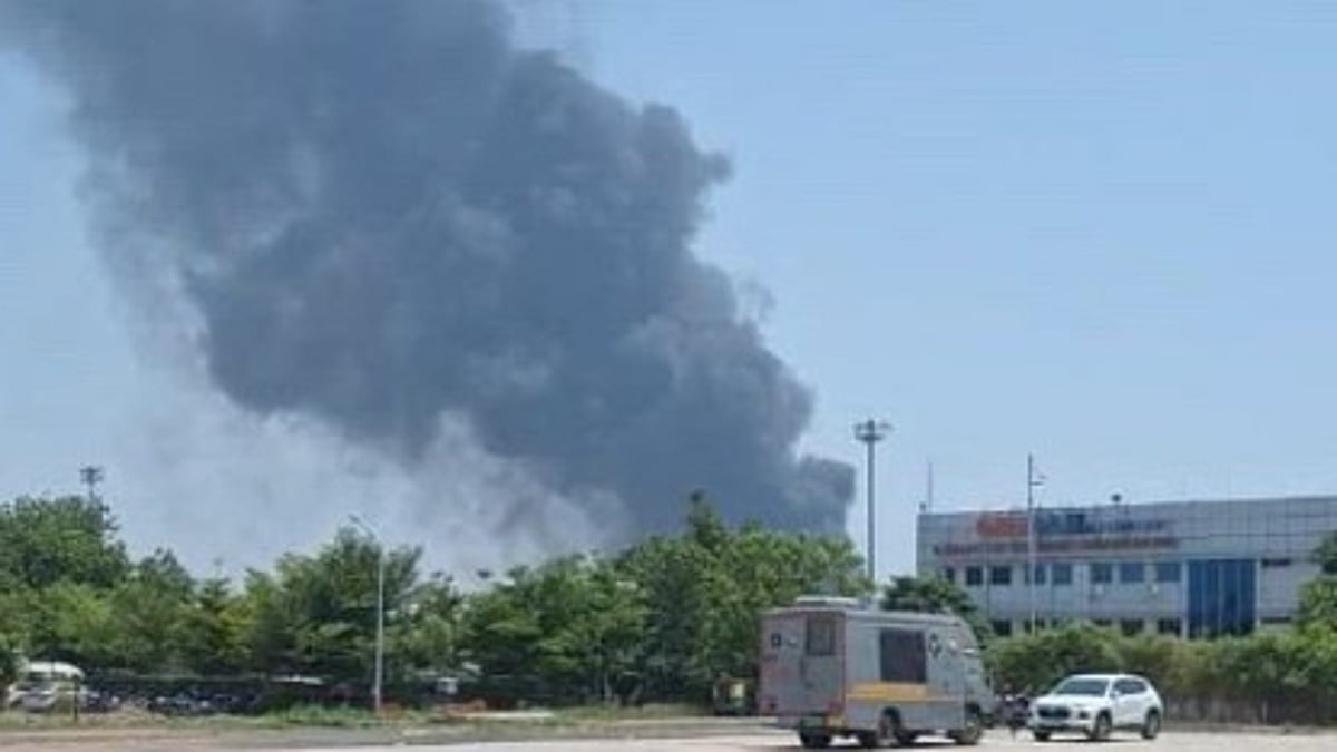 Air India Flight AI 171 Crashes Near Ahmedabad Airport, Rescue Ops Underway