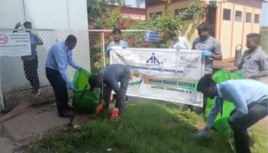 Airports Authority Staff at Dabolim undertake cleanliness drive as part of Swacch Bharat 2.0