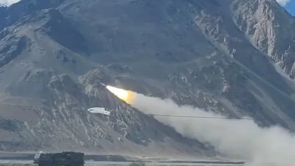 Akash Missile Scores Direct Hit in Ladakh Trials, Validates Precision Strike Capabilities
