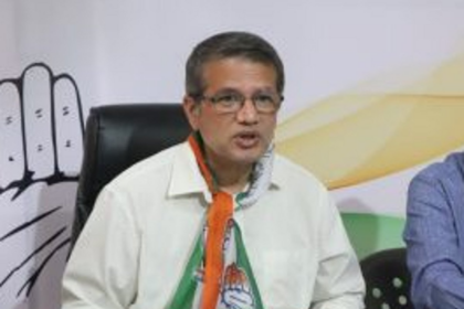 Aldona MLA inspects root cause of growing water hyacinth