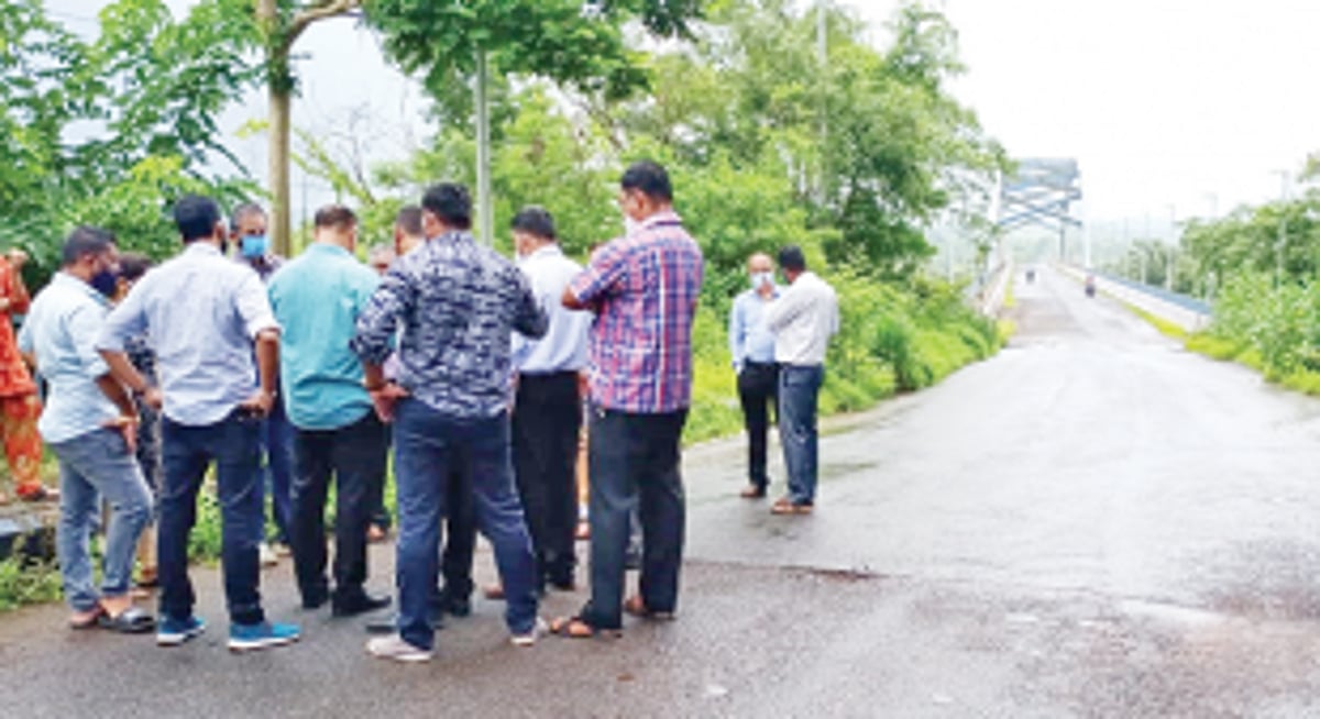 Aldona MLA, officials inspect Calvim Bridge