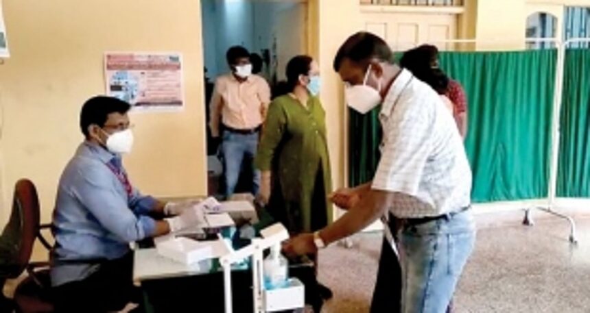 Aldona PHC staff administered dummy vaccine during dry run 1 Aldona PHC staff administered dummy vaccine during dry run