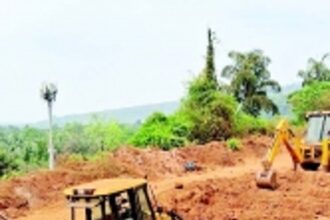 Alert Kundaim villagers foil illegal hill-cutting operation, police seize machinery