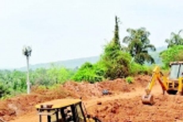 Alert Kundaim villagers foil illegal hill-cutting operation, police seize machinery