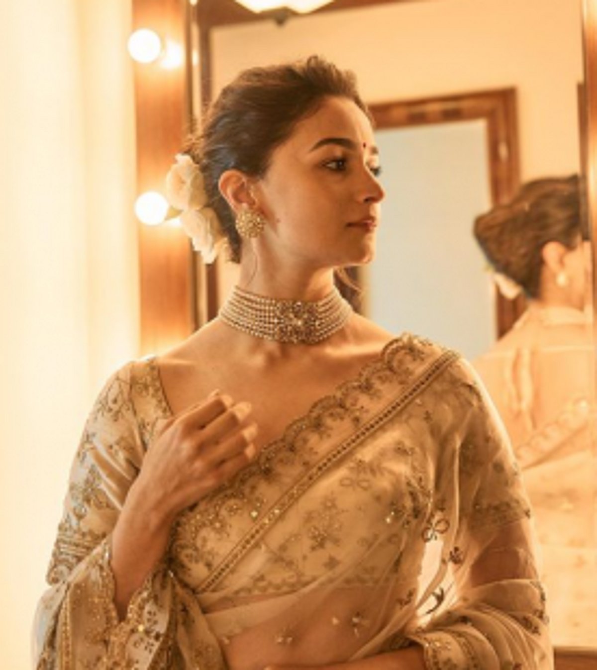 Alia Bhatt's Elegant Recycled Sabyasachi Wedding Saree Steals the Show at National Award Ceremony