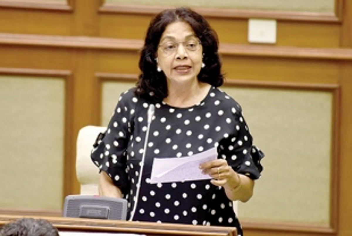 Alina calls on the govt to financially assist toddy tappers
