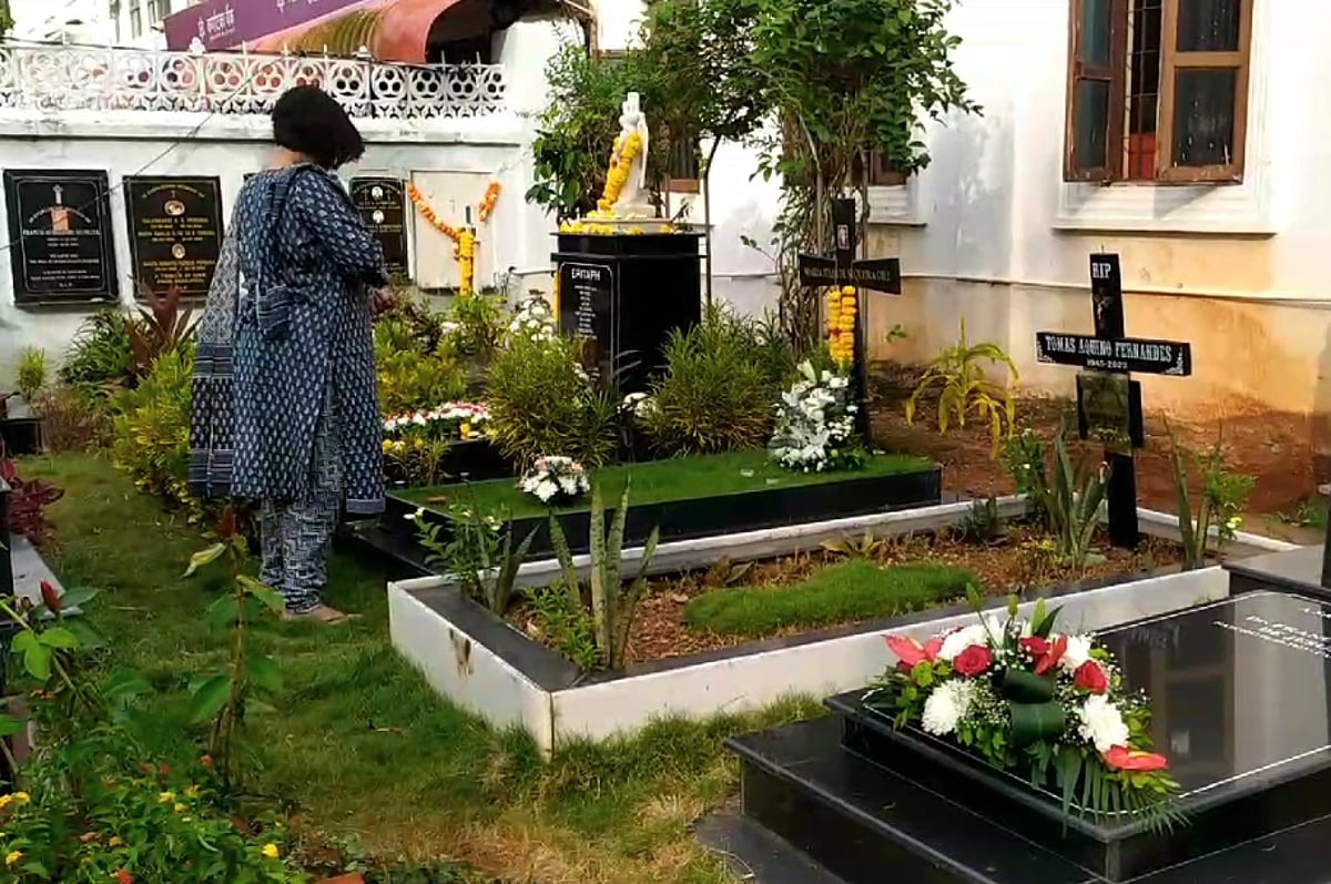 All Souls Day being observed on November 2