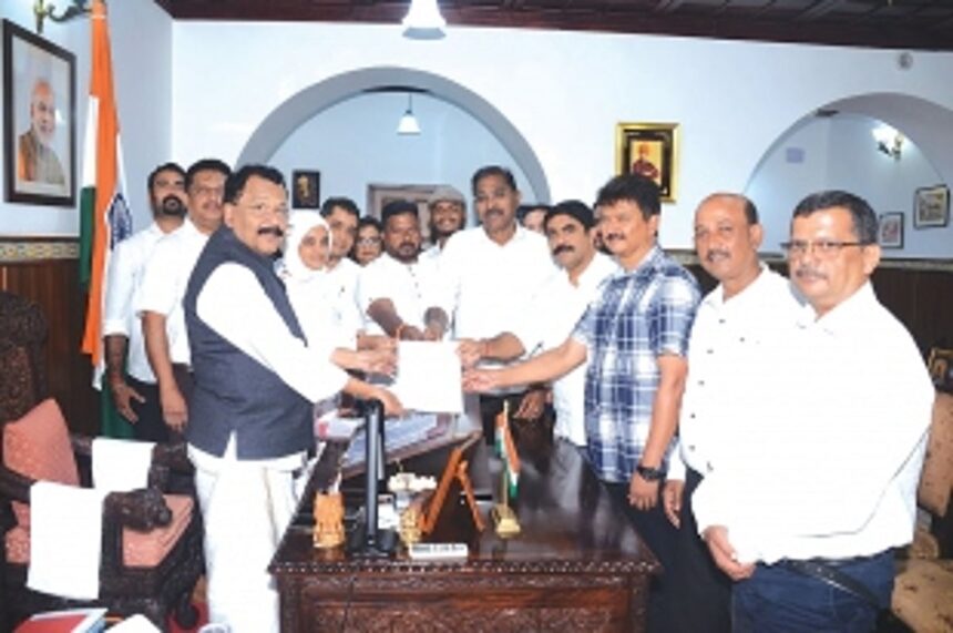 All-party delegation meets Governor in last ditch attempt to nix council chair election Ordinance