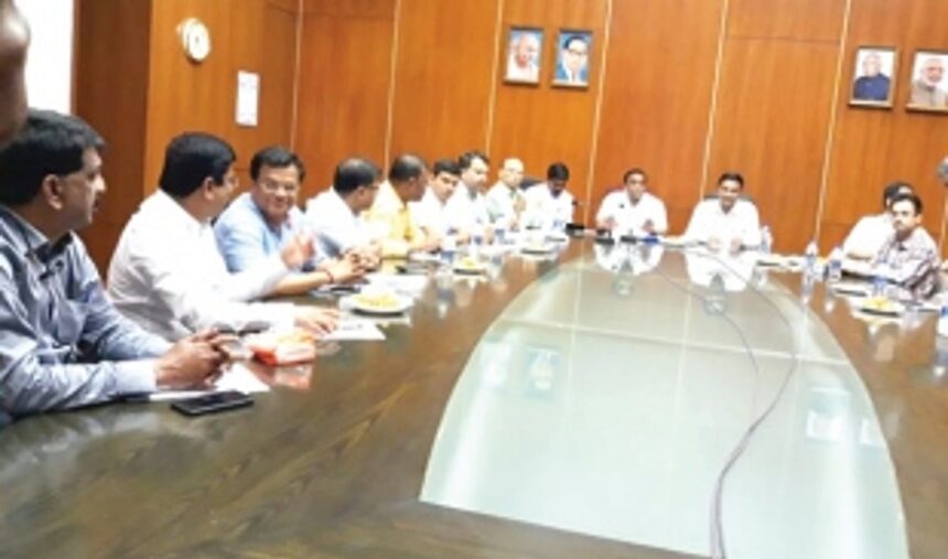 All party delegation to take mining issue to Central govt on Monday