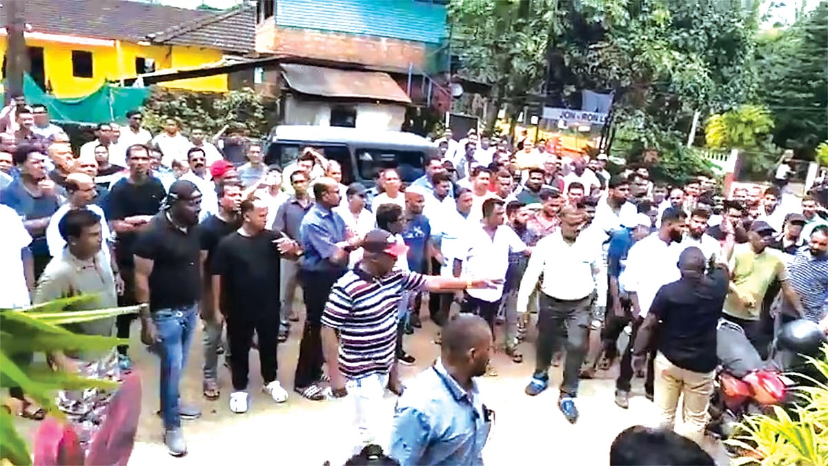 Allow those with permits to carry on the
aggregator business: Tourism stakeholders