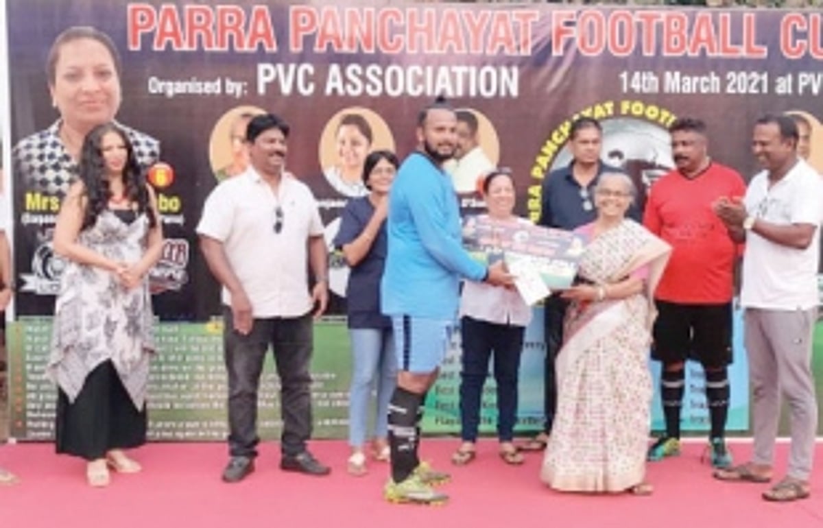 Almeida Gama sail into final