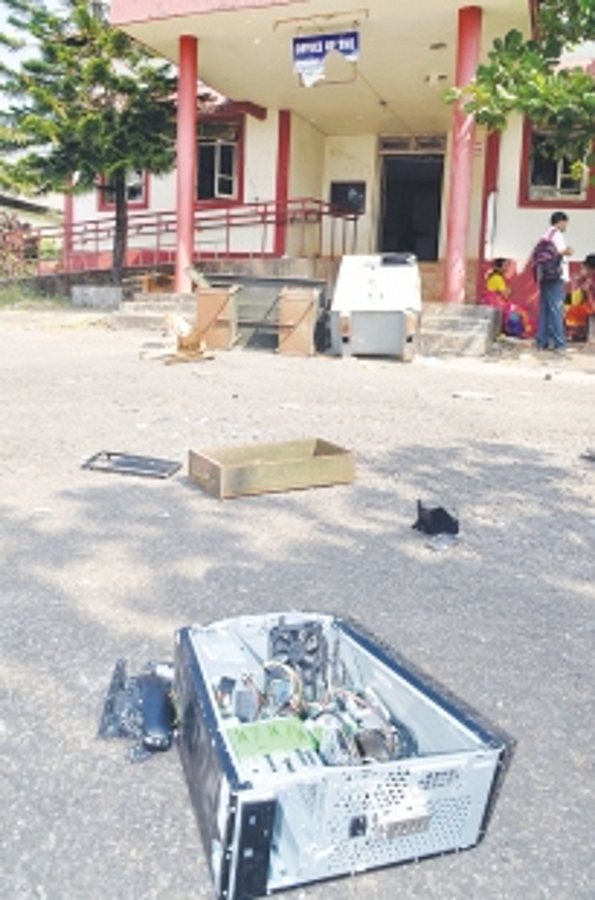 Also highlight the positives at  Apna Ghar, says Gaunekar