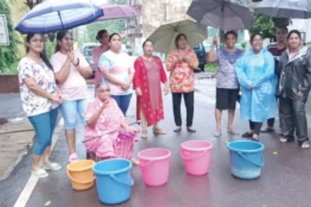 Alto-Mapusa residents  cry for a single drop  of water since a week