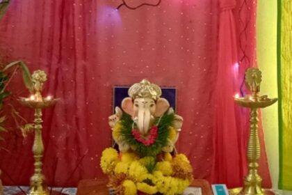 Amid restrictions devotees immerse Ganesh idols