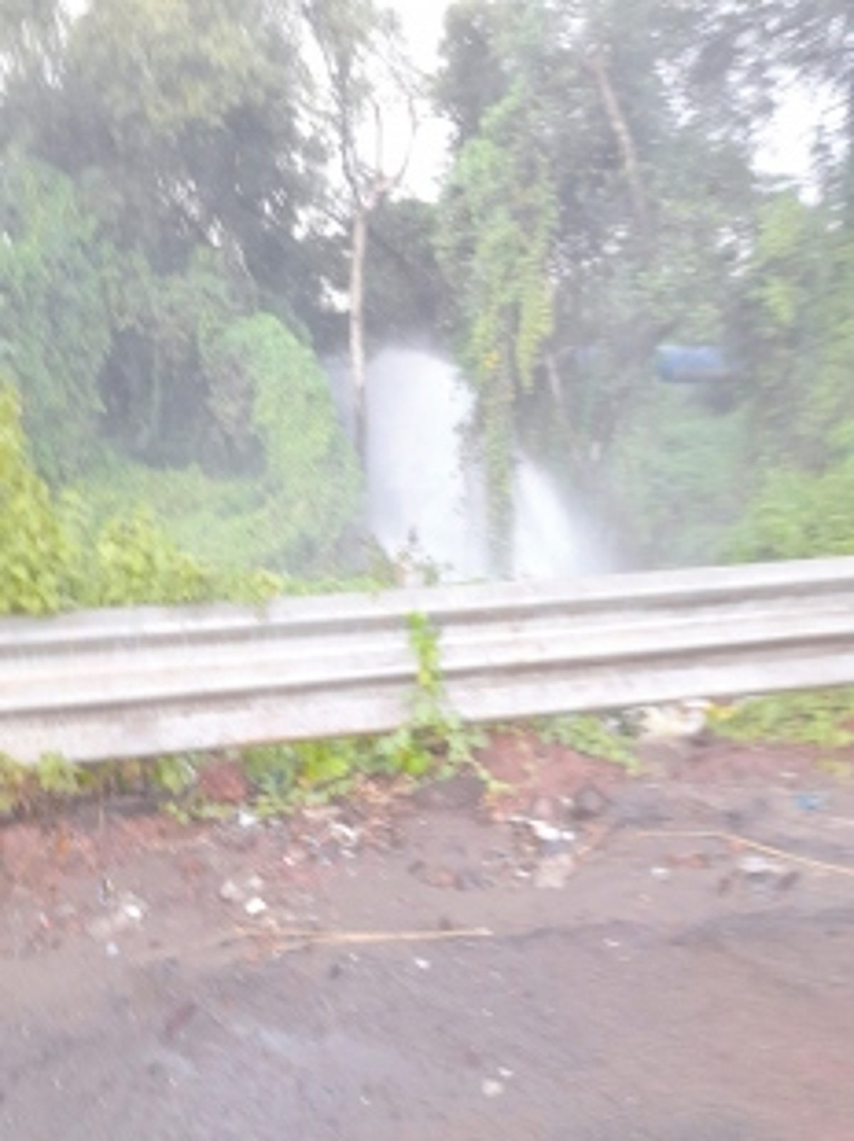 Amidst water crisis, thousands of litres flow to waste due to rupture of pipeline at Aldona Jn