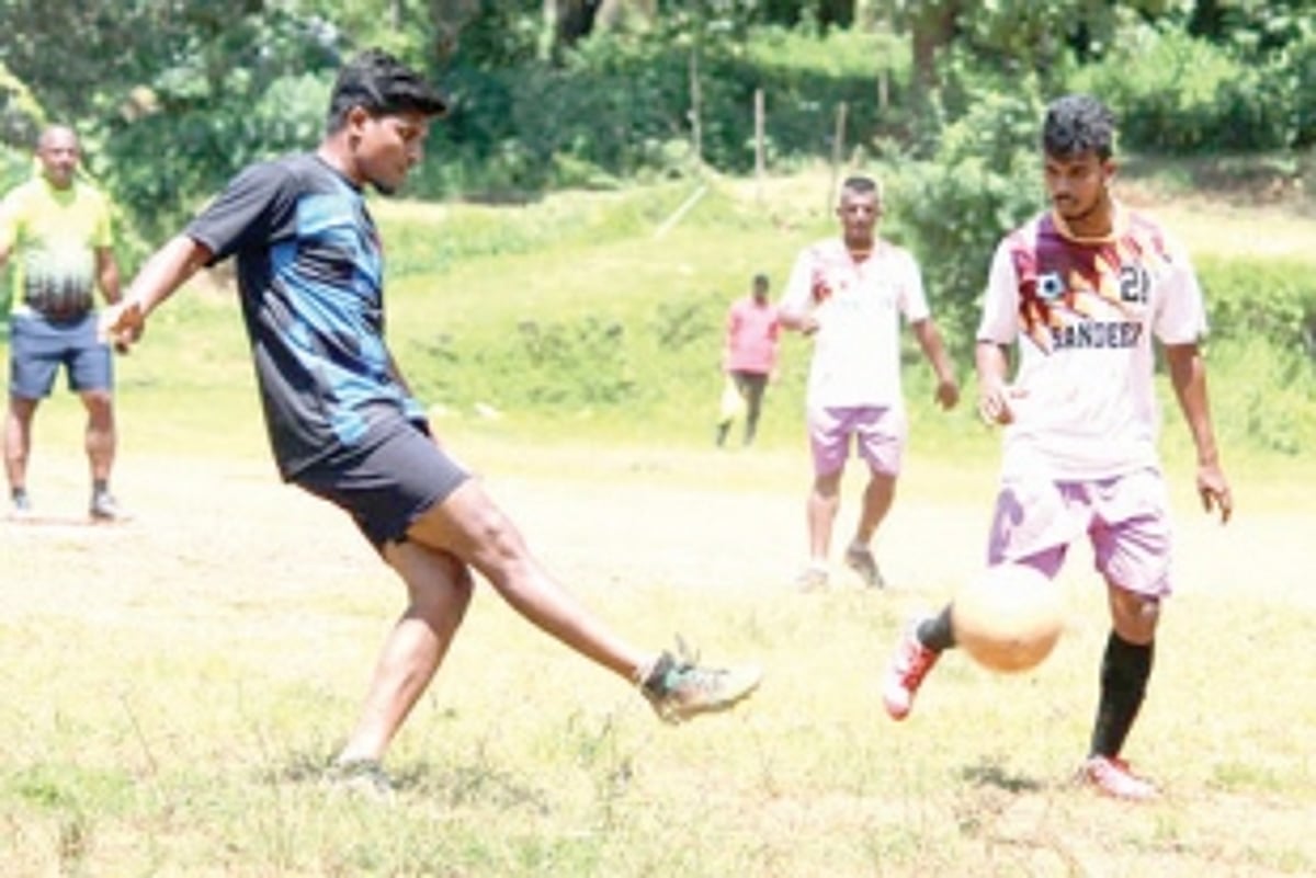 Amona squeeze past Shantadurga; Luis 9 win