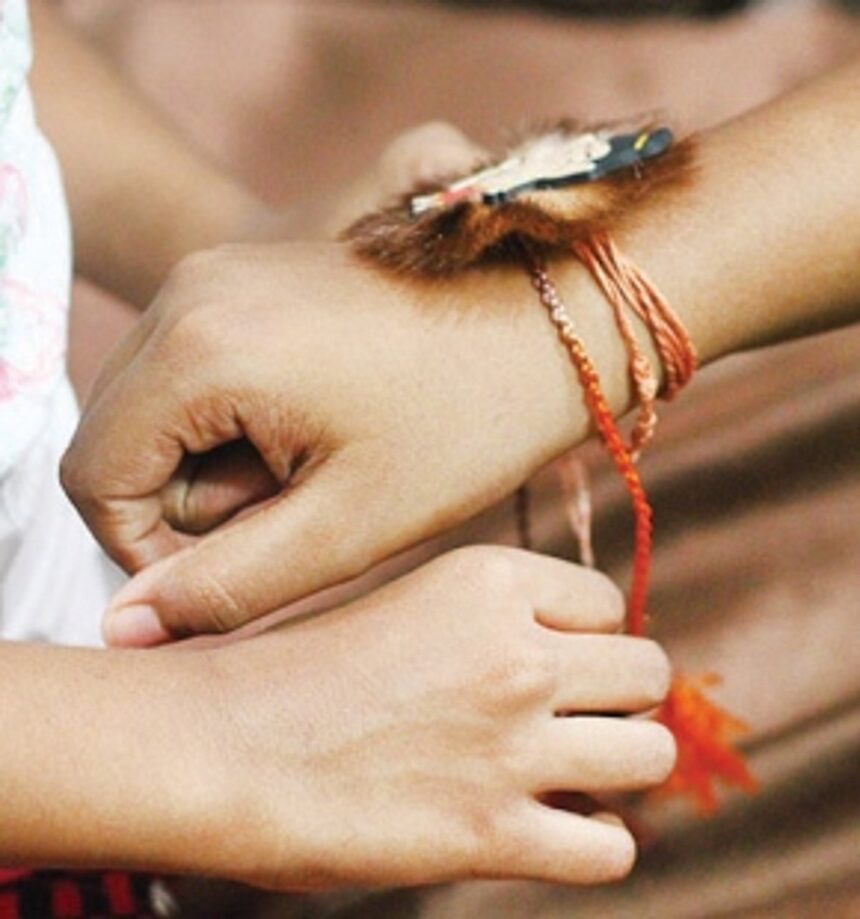 Analysing the tie that binds