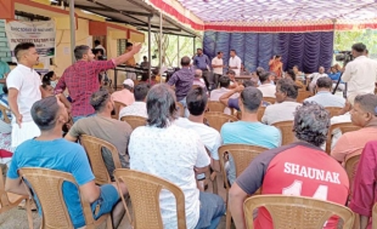 Anger erupts in Chimbel gram sabha over lack of document access