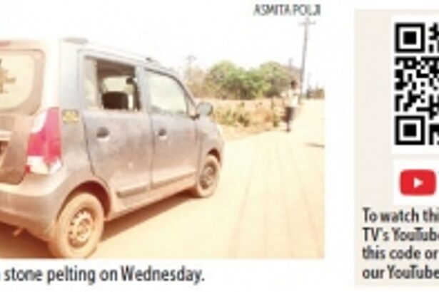 Angry workers pelt stones at Mopa Airport site