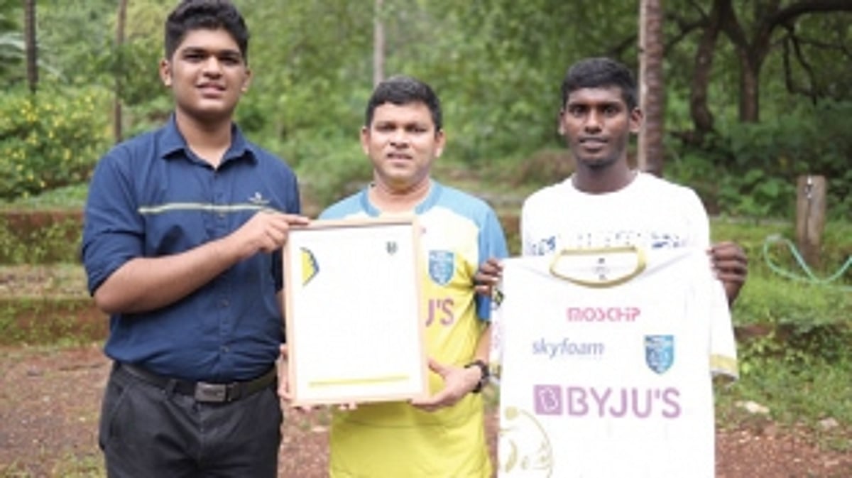 Anil earns praise from local MLA