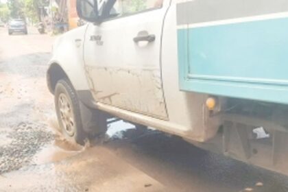 Anjuna locals  bear the brunt of potholed roads