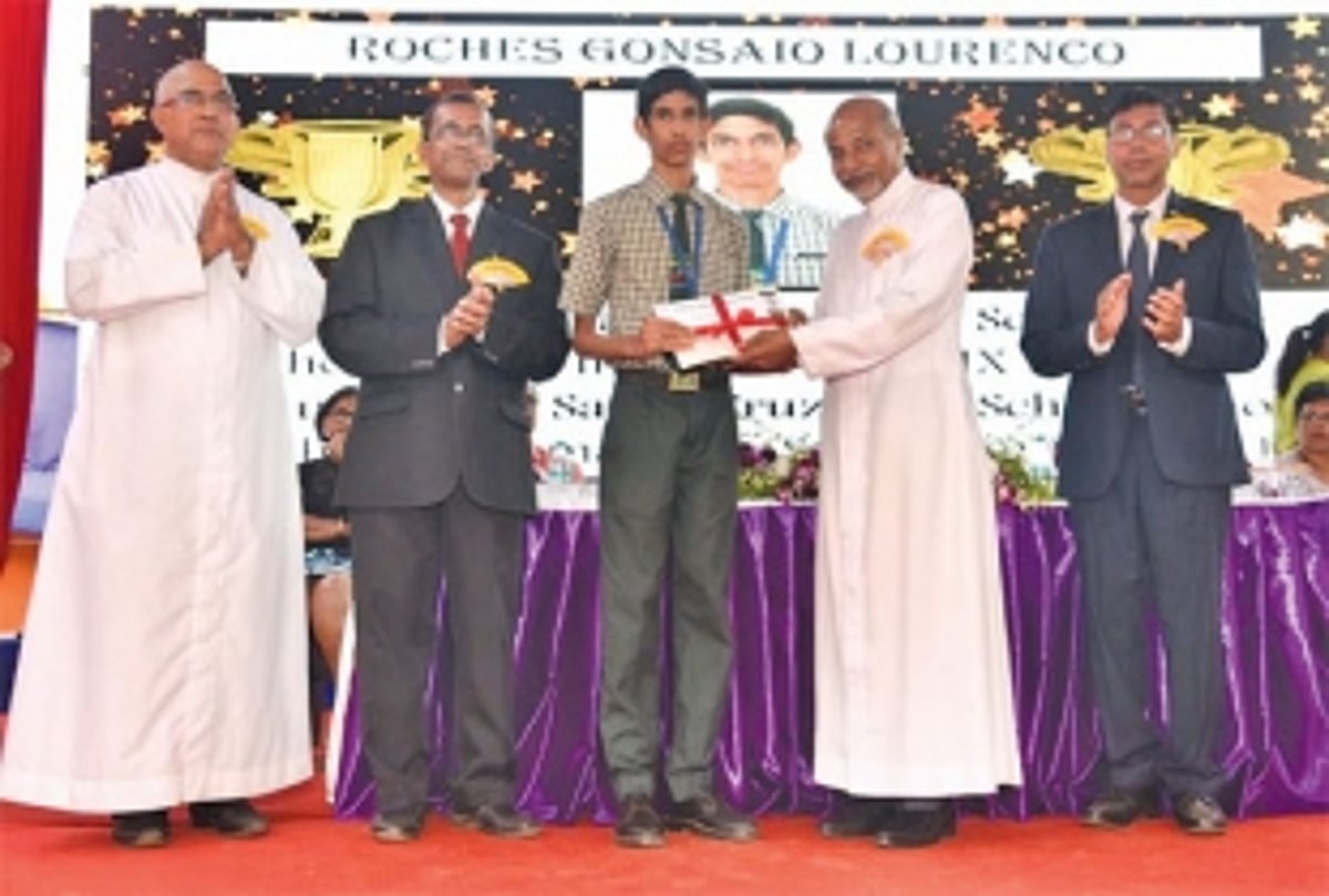 Annual prize distribution function of Santa Cruz Educational Complex held
