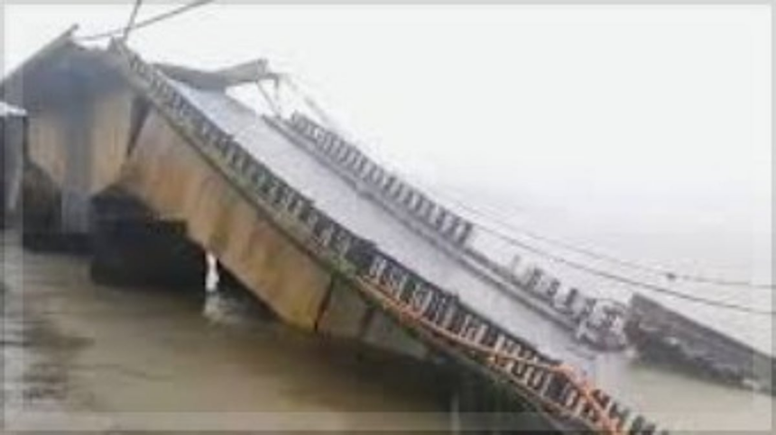 Another Collapse: Old Kali River Bridge at Sadashivgarh Gives Way Again 1 Another Collapse: Old Kali River Bridge at Sadashivgarh Gives Way Again