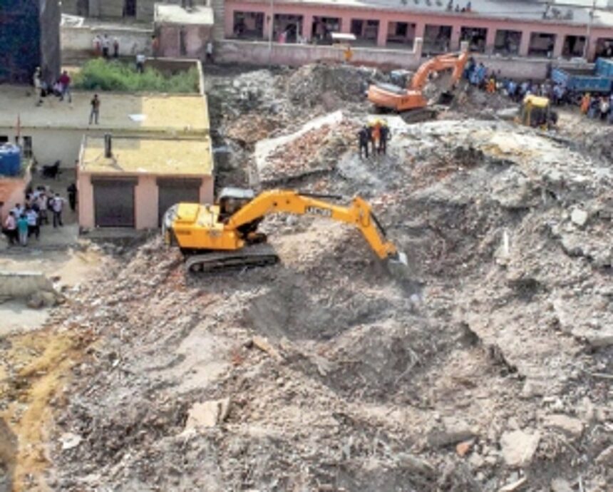 Another body pulled out from rubble in Gr Noida; death toll 9