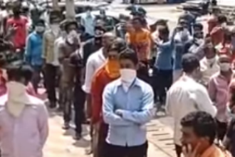 Another set of migrants, 247 of them, cross border, proceed to Karnataka