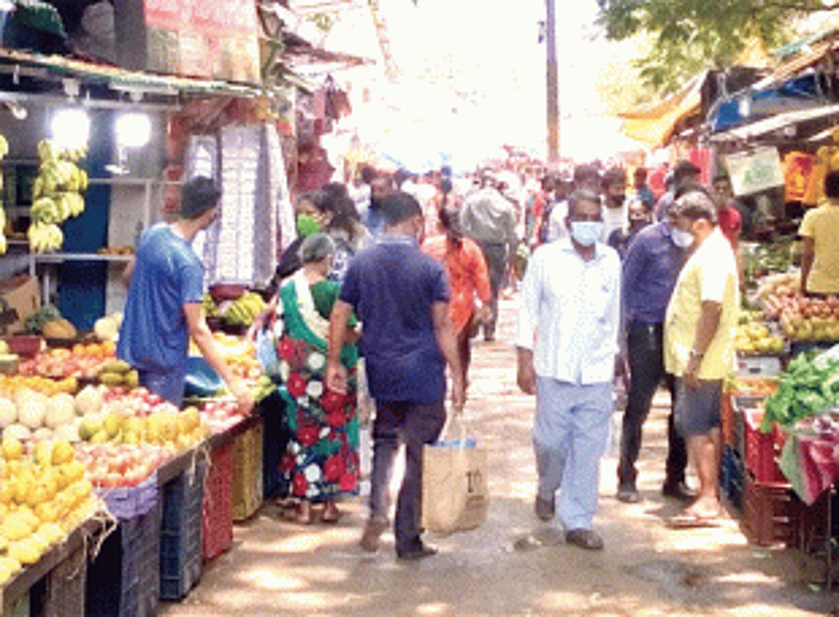 Apprehension on lockdown tenure propels Vasco locals into panic buying