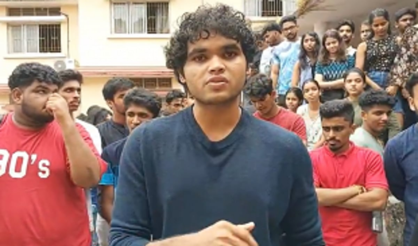 Arch students boycott classes over non-allotment of CoA nos