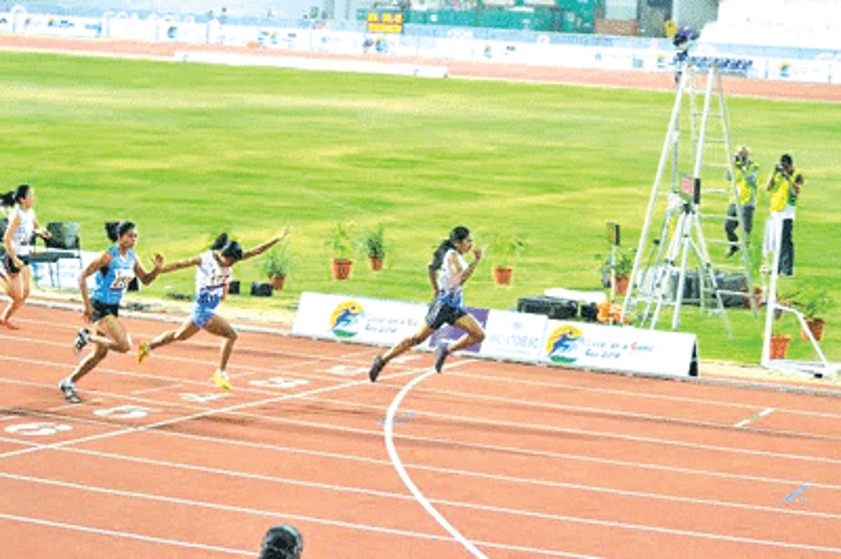 Archana Susentran of Goa-India clocked 11.98 seconds to become the fastest woman of the Lusofonia Games 2014.