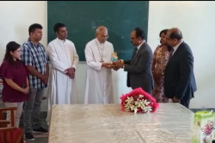 Archbishop Filipe Neri Cardinal Ferrao felicitated by Goa Welfare Association, Qatar