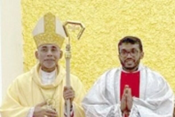 Archbishop Filipe ordains Carmelite Deacon