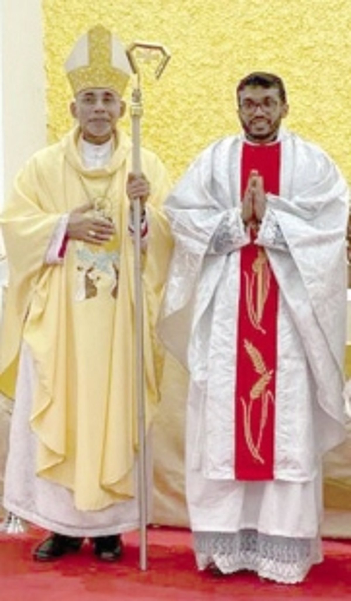 Archbishop Filipe ordains Carmelite Deacon