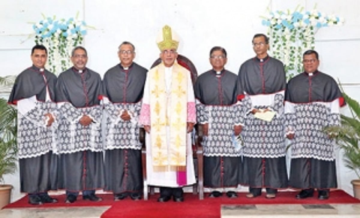 Archdiocese gets  six new canons